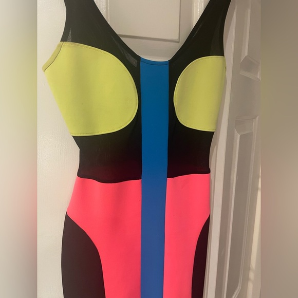 Colorblock Dress - Picture 2 of 3